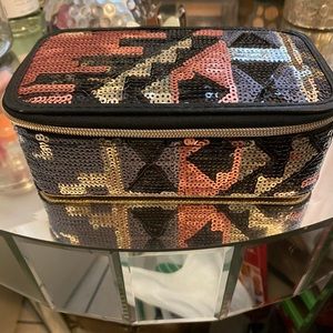 COPY - Tarte makeup/brush box